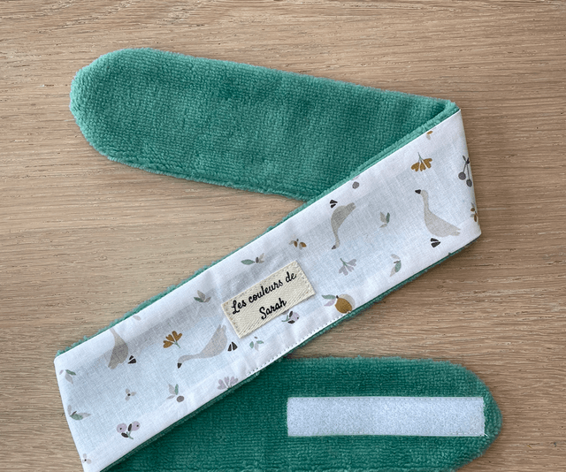 Bandeau de soin, oies et fleurs 