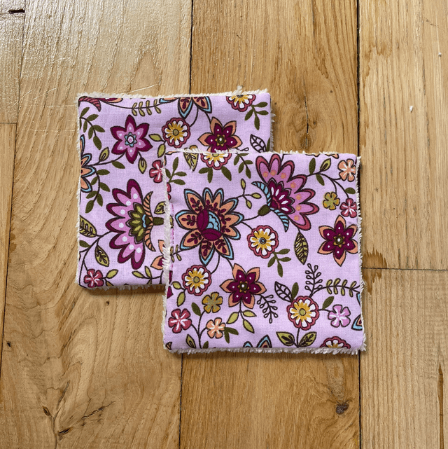 Lingettes lavables et Pochon vert et fleurs indiennes rose